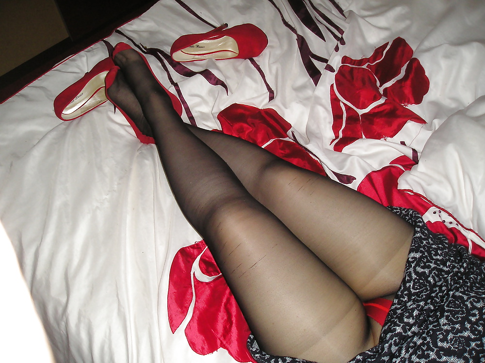 My girlfriends black and red seamed tights pantyhose #29499849