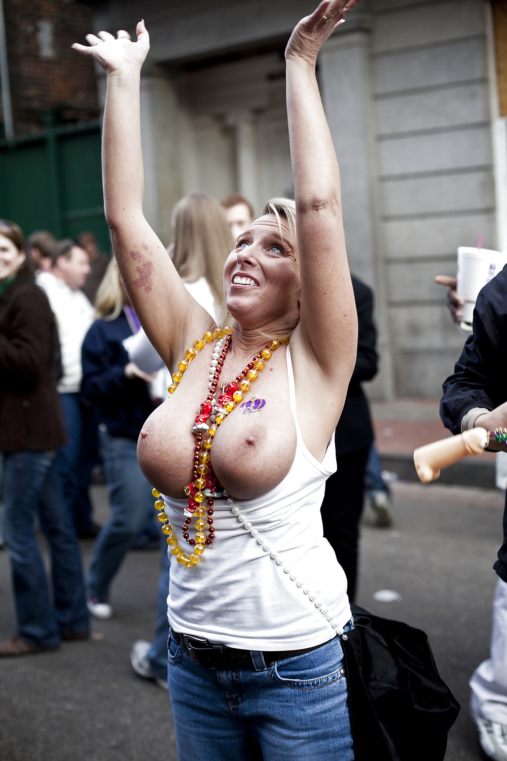 Titty flashers in public #36189832