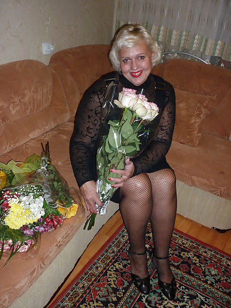 Russian mature woman, legs in stockings! Amateur! #27235538