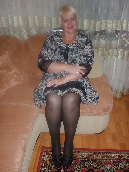Russian mature woman, legs in stockings! Amateur! #27235573