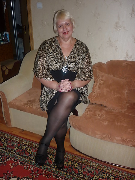 Russian mature woman, legs in stockings! Amateur! #27235579
