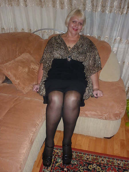 Russian mature woman, legs in stockings! Amateur! #27235598