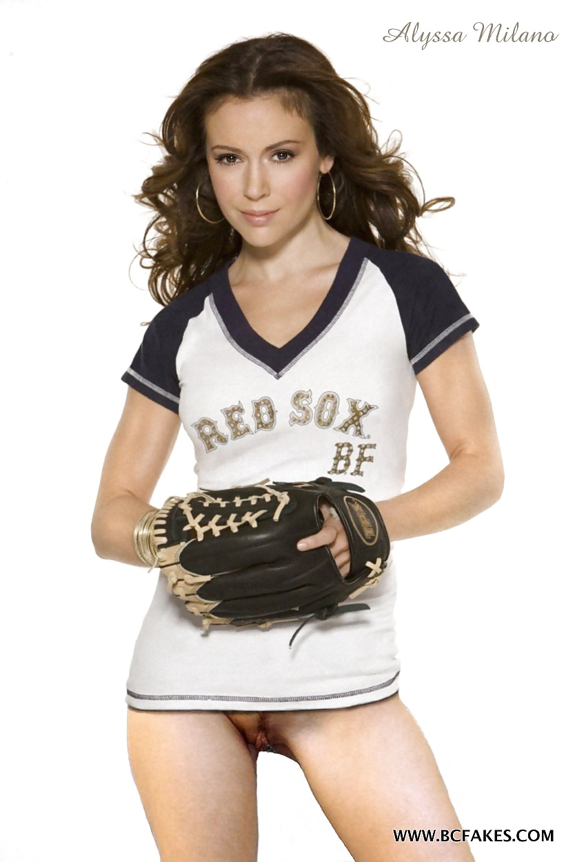 Alyssa Milano showing off her pussy #9 #31284943