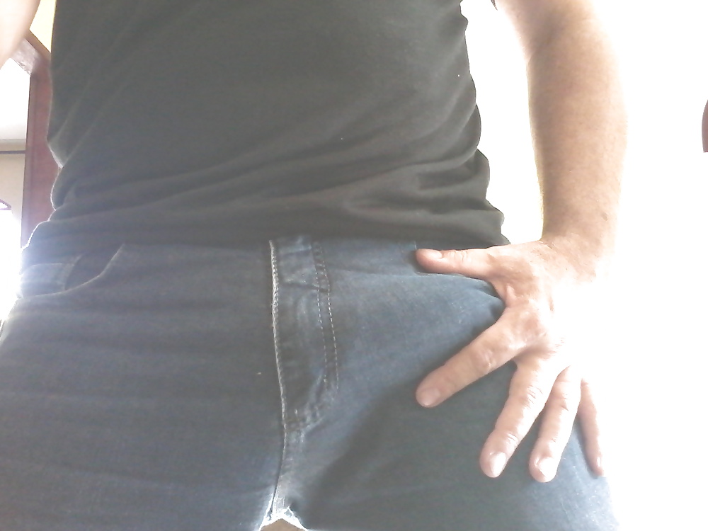 Algumas de cueca
 #27910356