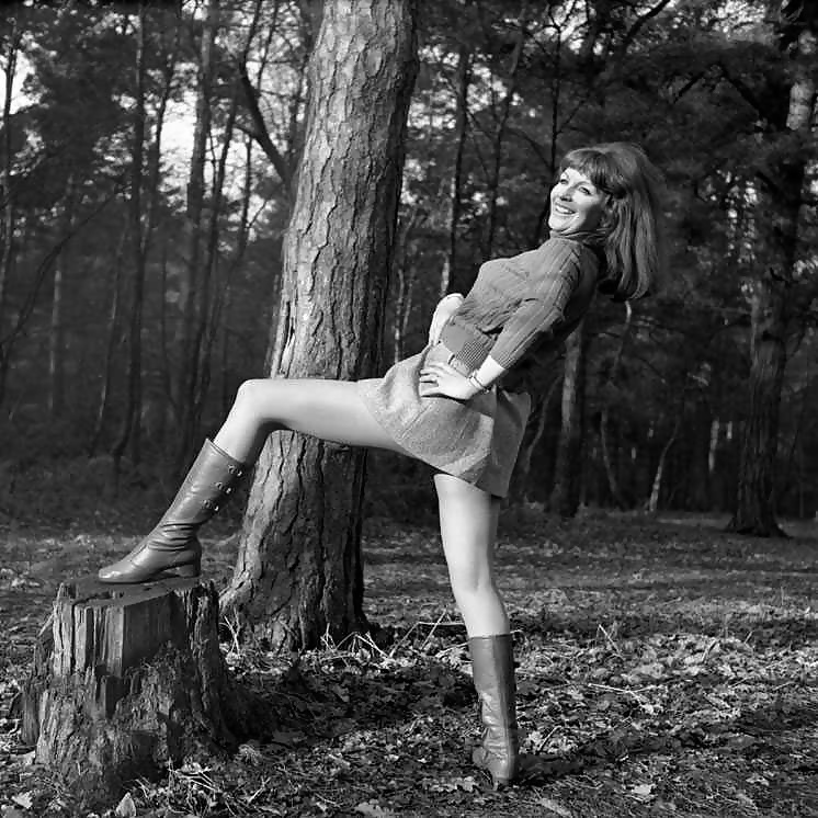 1960年代のイギリス人女性の脚線美
 #32791452