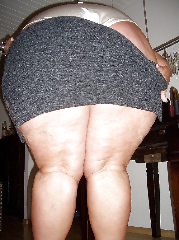 Quiero poner mi cuerno profundamente en su ...
 #31412023
