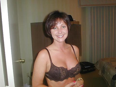 Amatoriali mature e milf che mi eccitano # 2
 #35925655