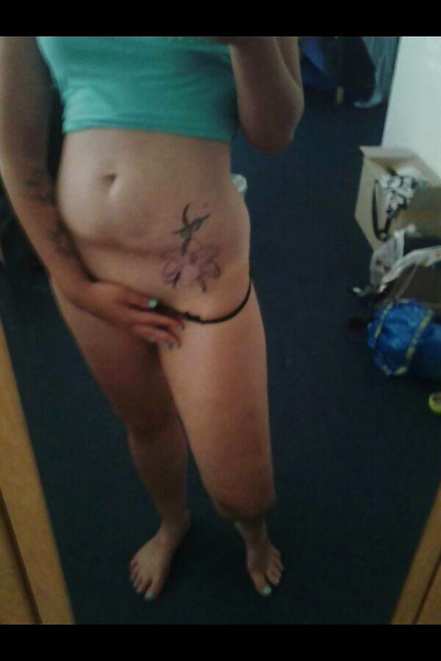 25 yo Milf play horny games! bag cmts