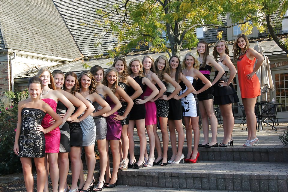 Los jóvenes son divertidos
 #32031647