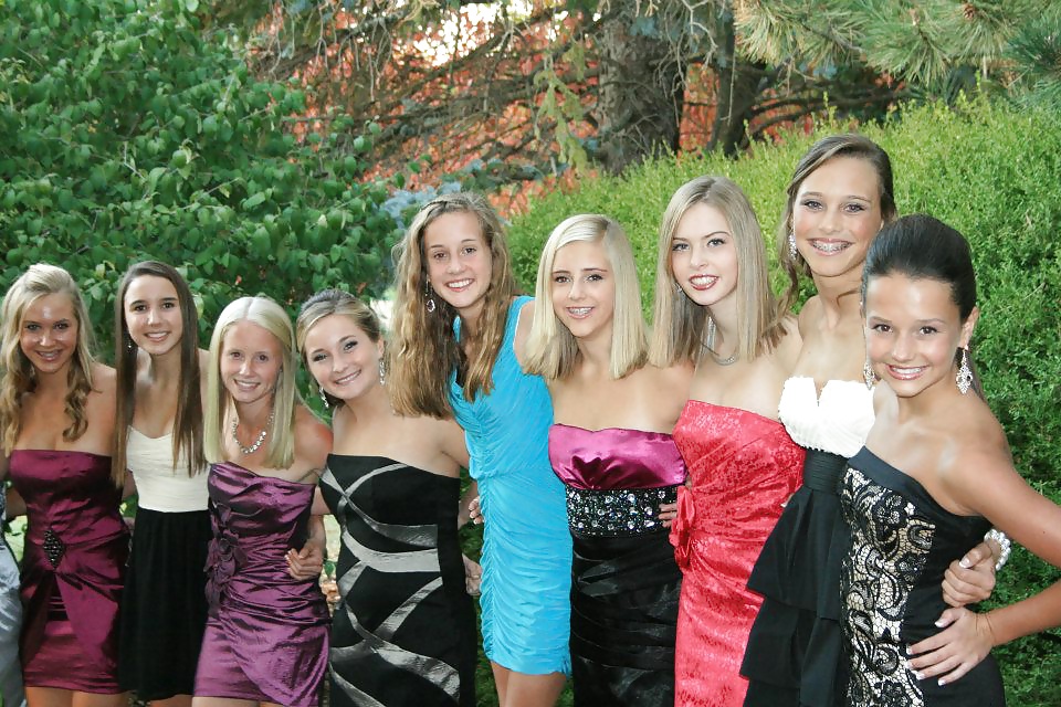 Los jóvenes son divertidos
 #32031653