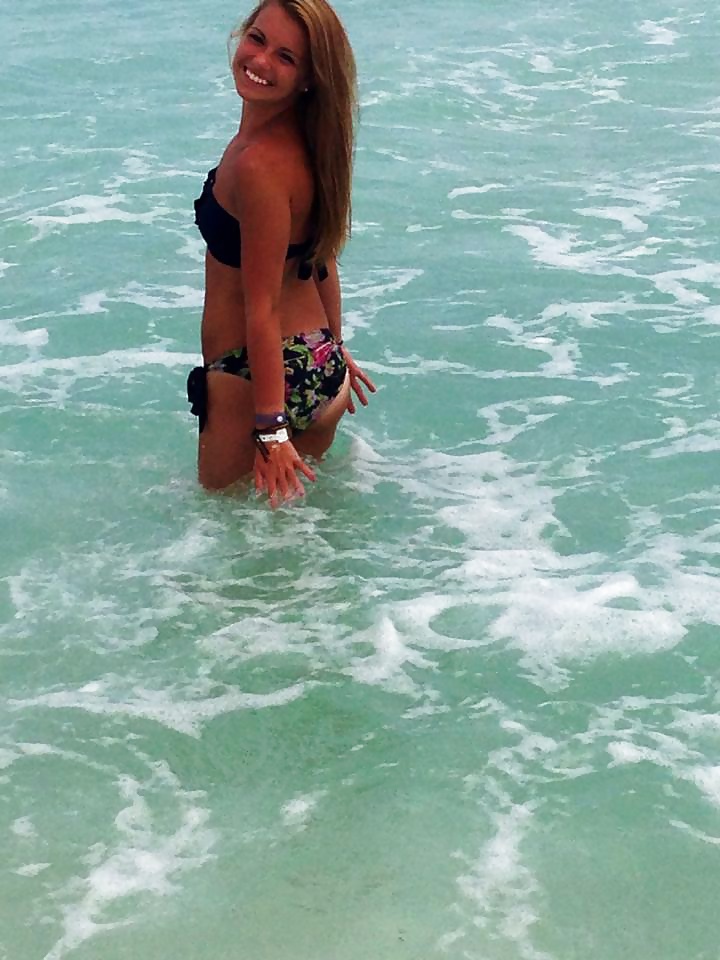 Los jóvenes son divertidos
 #32031660