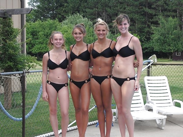 Los jóvenes son divertidos
 #32031712