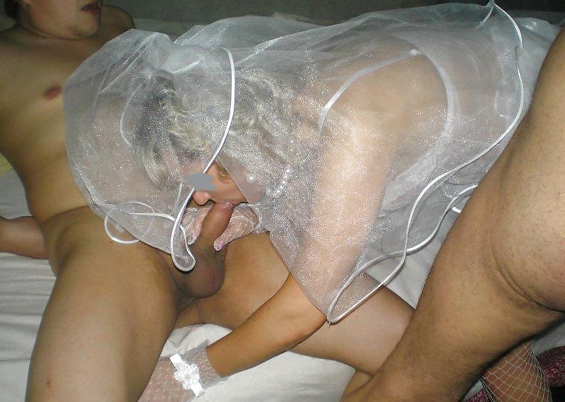 MILF Braut Gruppe Sex Nach Der Hochzeit #24536099