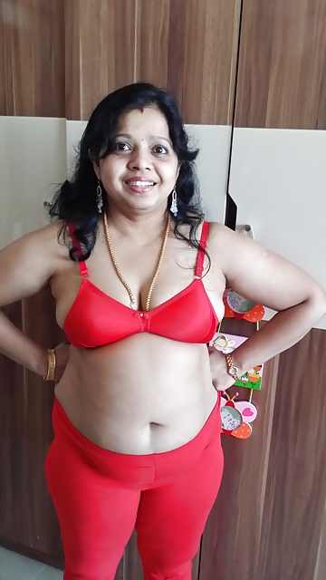 Kamini aunty-indiano desi 
 #40617130