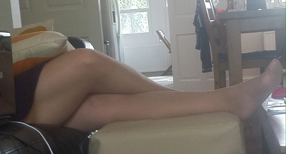 Sexy moglie cinese con le gambe voyeur pics 4
 #32781726