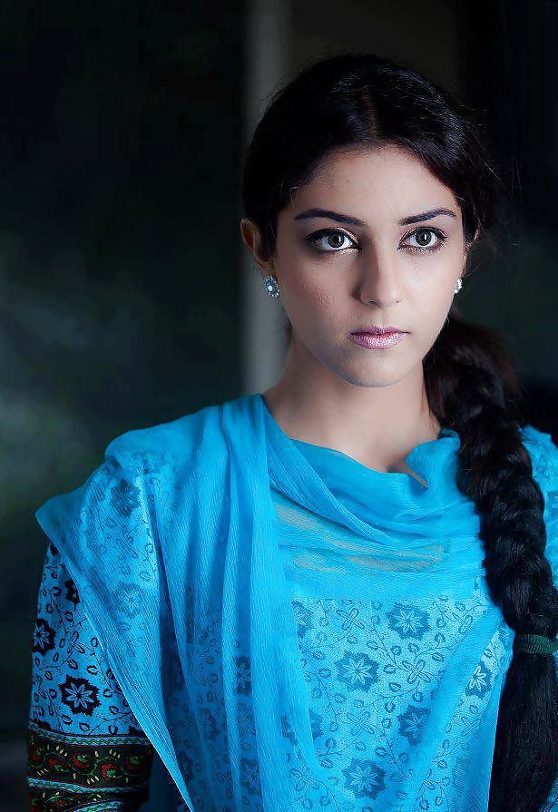 Pakistani and Indian College And School Girls Images #23246610