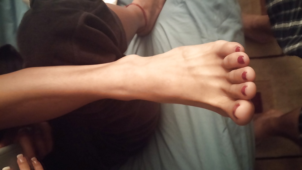 アジアの足とハイヒール
 #28997591