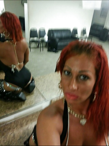 Gestapelt Latina Stripper Milf #32744064