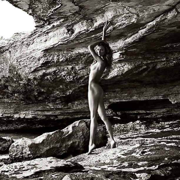 Karlie Kloss Nude #26869590