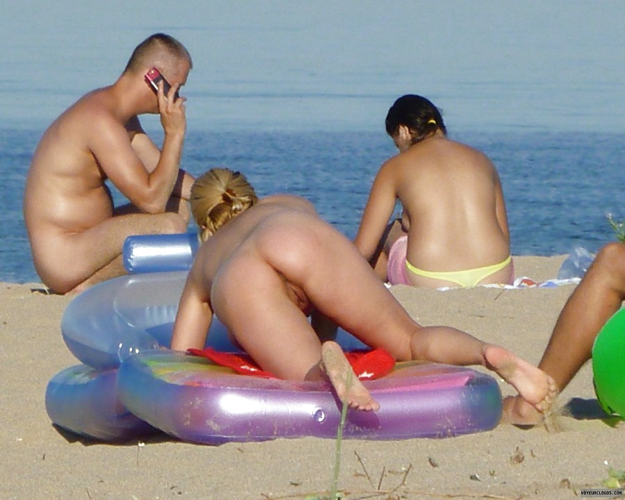 Mutter Mit Dicken Titten Am Strand #26236275