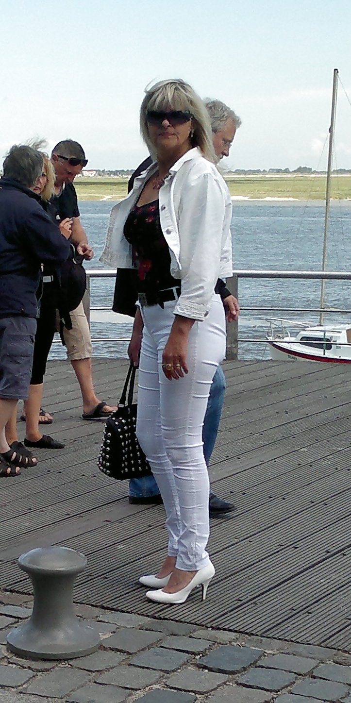 Femme ou transexuel ?
 #31517915