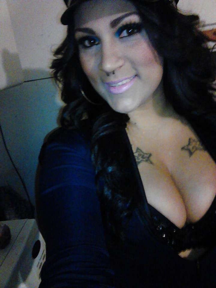 Thick latina milf cleavage #24970708