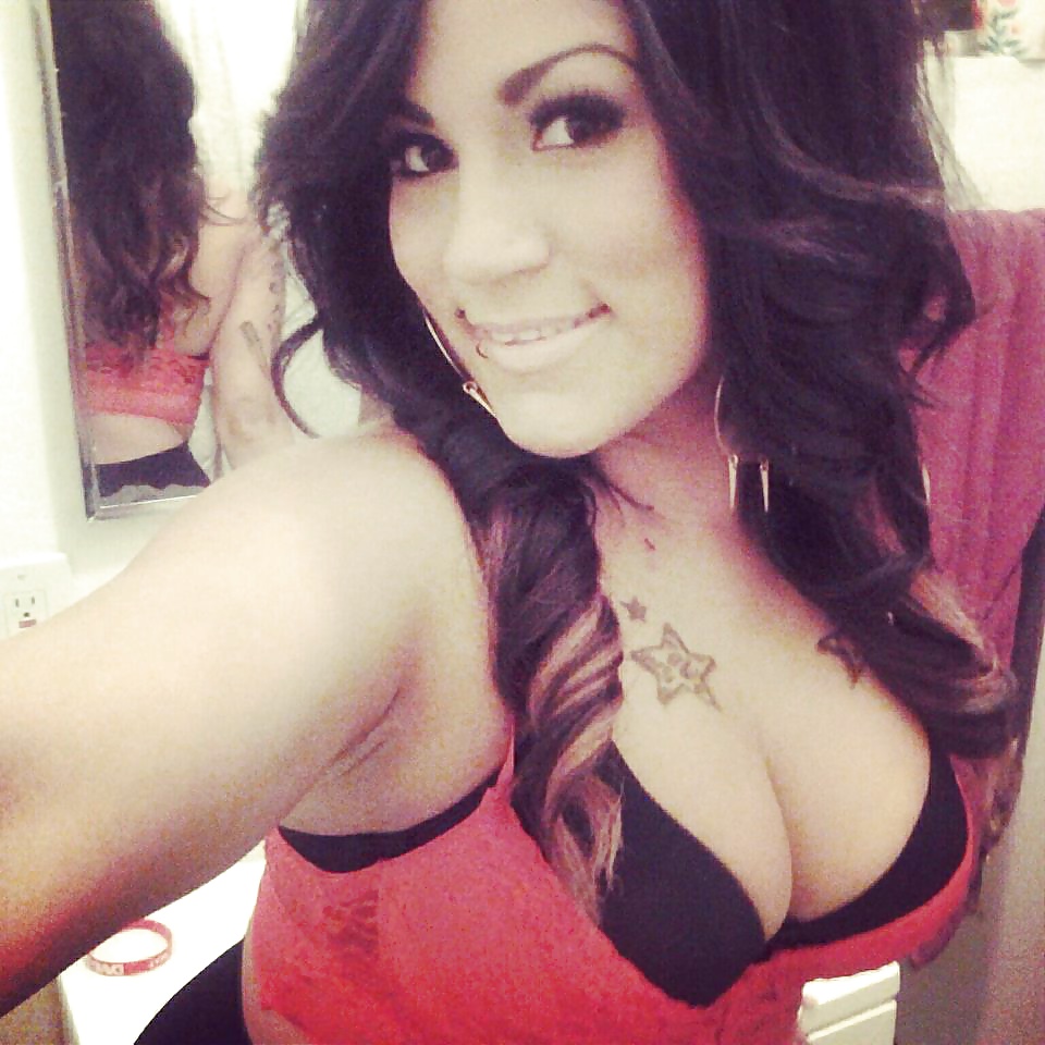 Thick latina milf cleavage #24970751