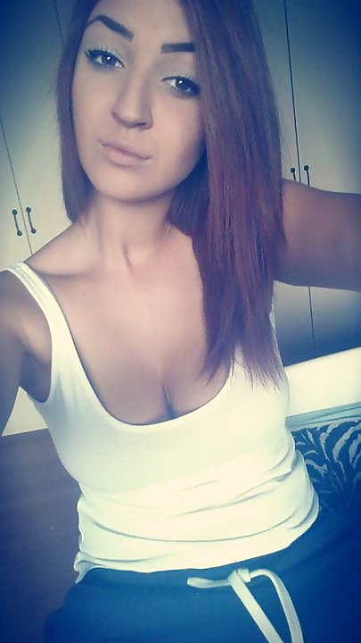 セルビアのfbのティーンホレス4
 #30346418