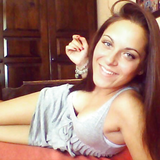 セルビアのfbのティーンホレス4
 #30346448