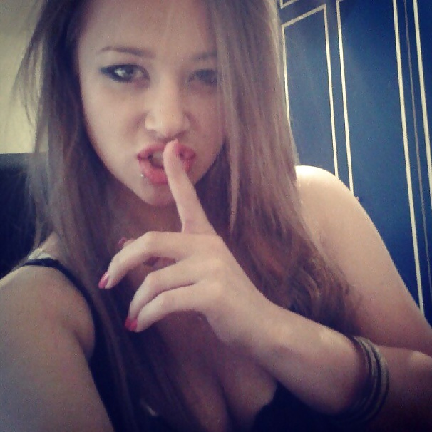 セルビアのfbのティーンホレス4
 #30346518