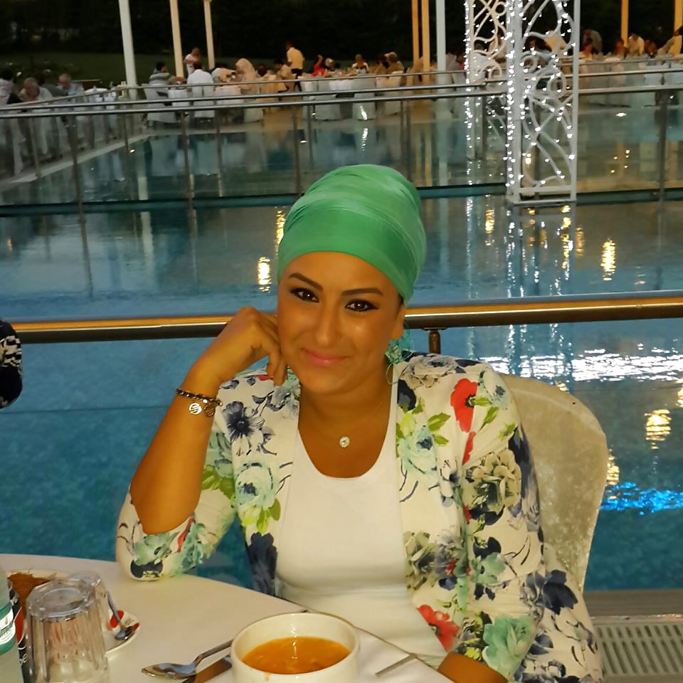 Turbanli turchi hijab arabi
 #32627028