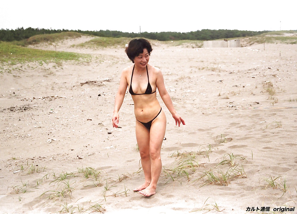 Milf japonesa yukiko
 #40997068