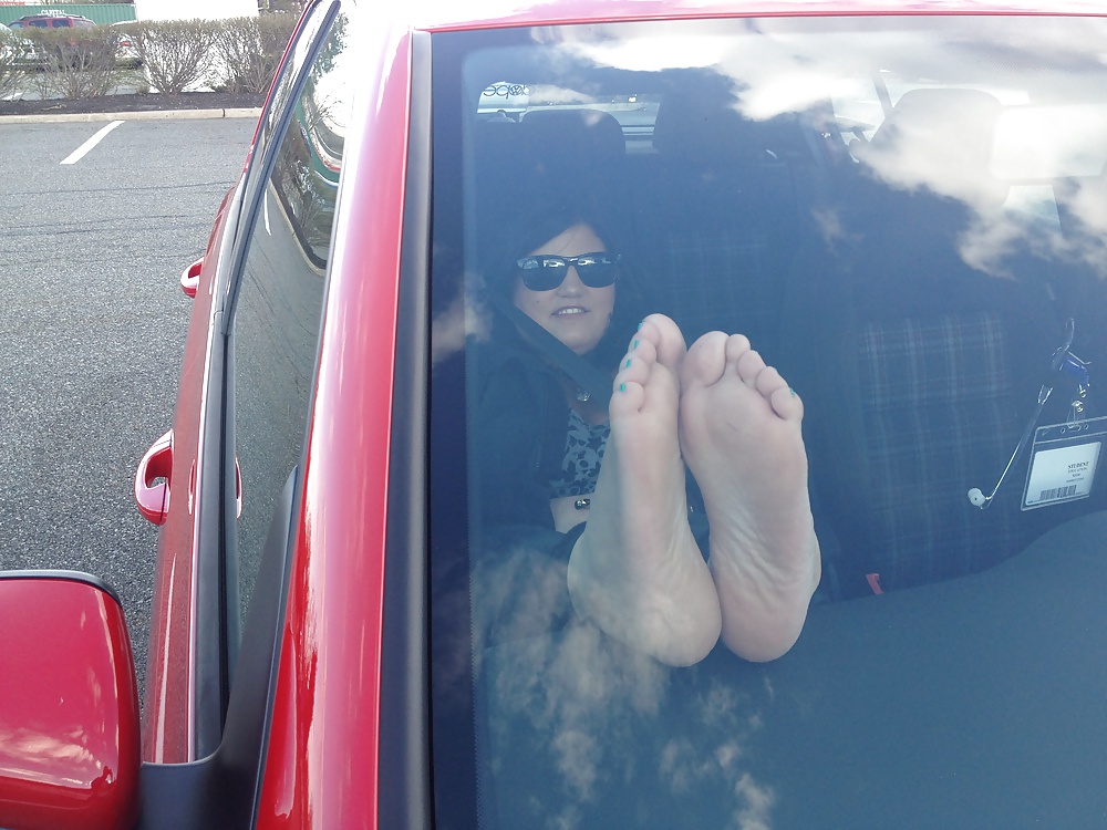 PediPrincess BBW Feet on Dash #25224364