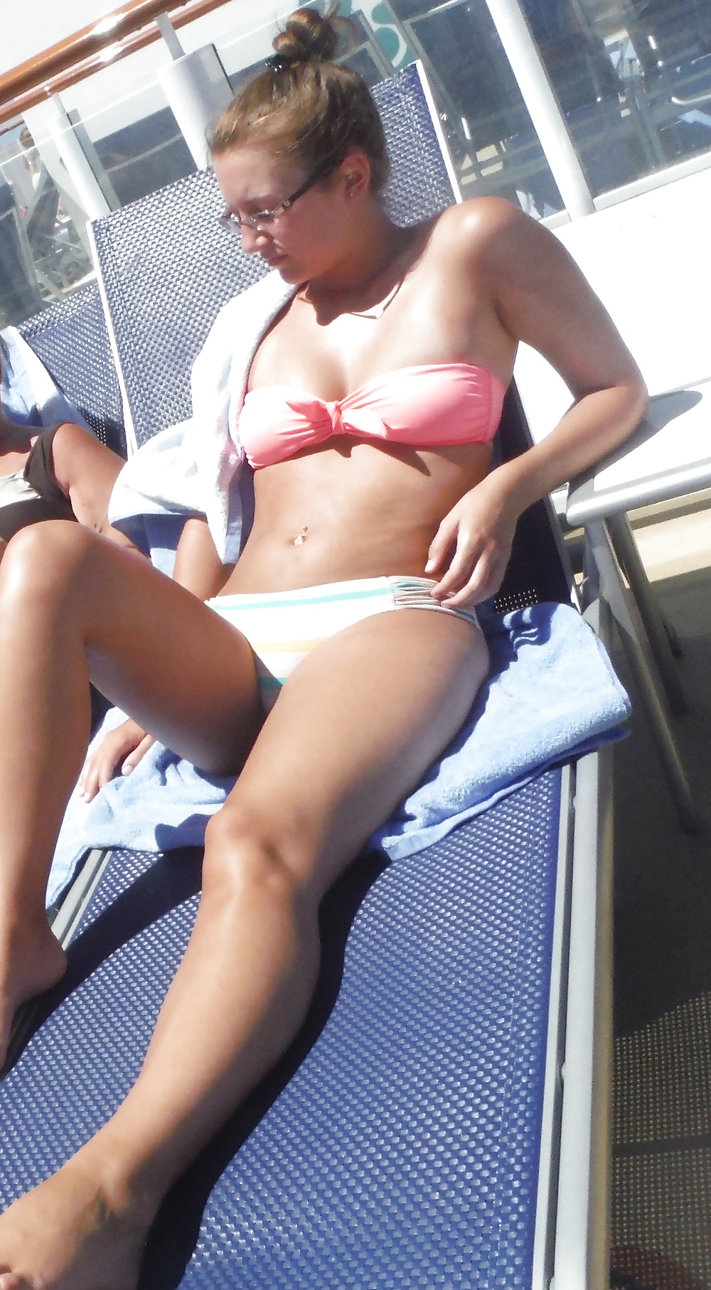 Teen butt & ass in bikini at the pool  #33383525