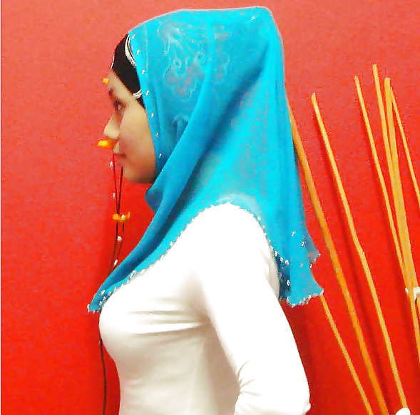 Tudung 3
 #34431524