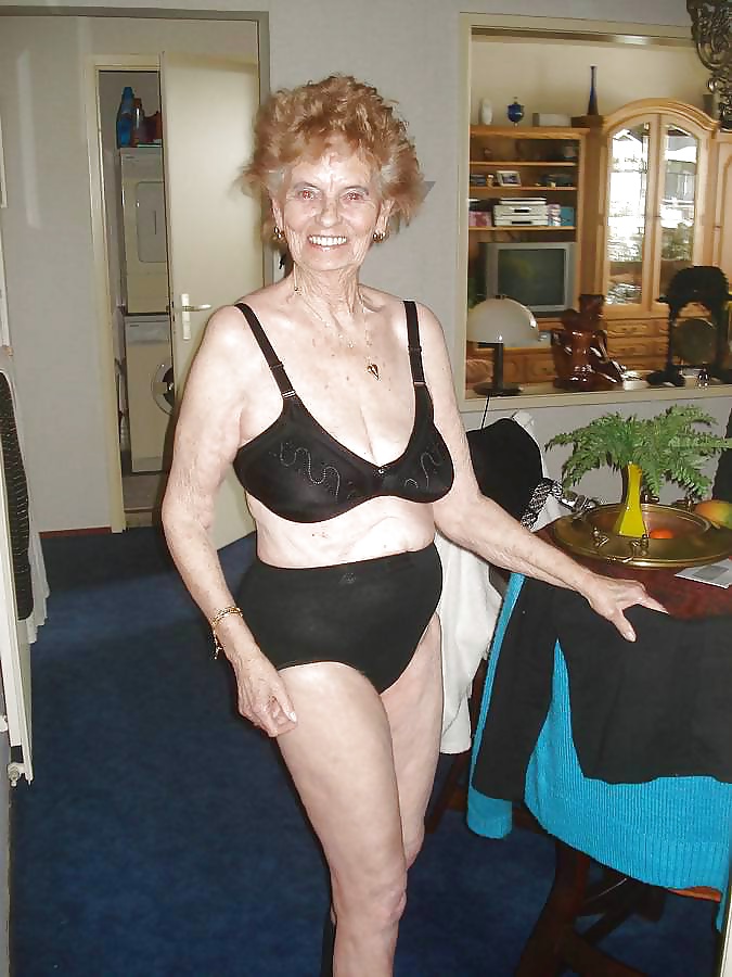 Oma Ist Immer Noch Sexy #27355576