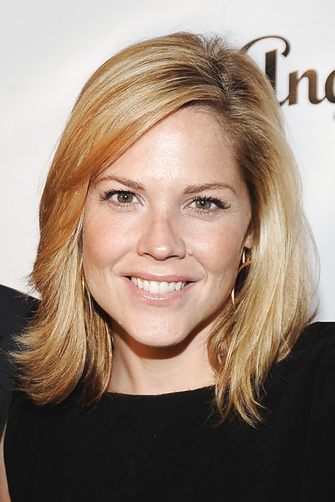 Let's Jerk Off Over ... Mary McCormack (In Plain Sight) #25633184