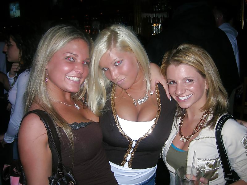 Busty 17 #33580103