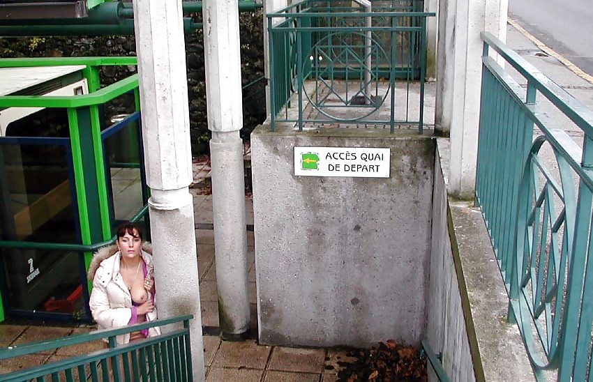 122 - Französisch Nadine In Genf 2002 Blinkend #35342246