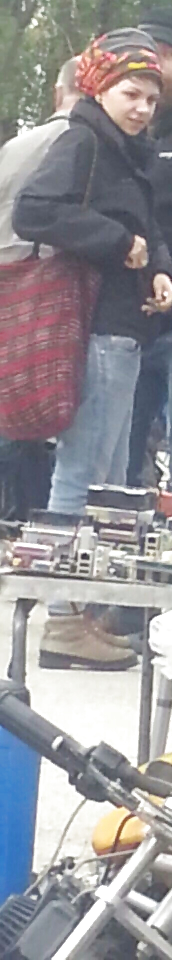 ロマンチックなフランス人女性
 #36727909