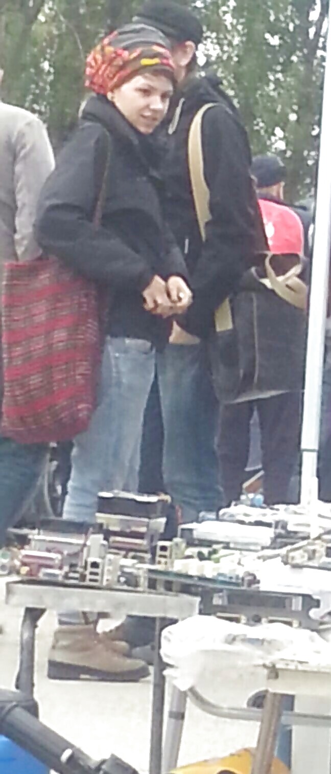 ロマンチックなフランス人女性
 #36727912