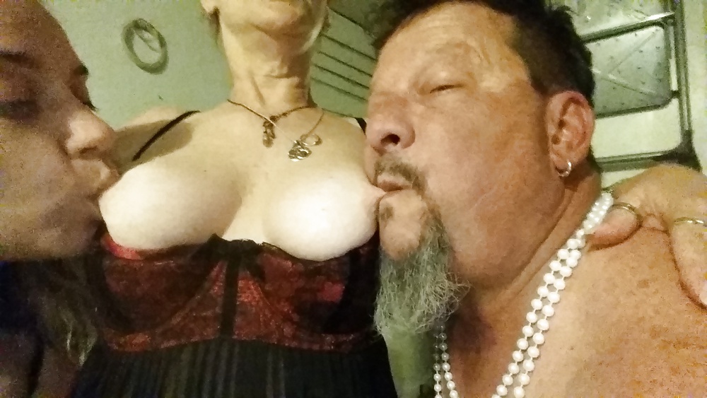 Photobucket - Crack Whores #34567081