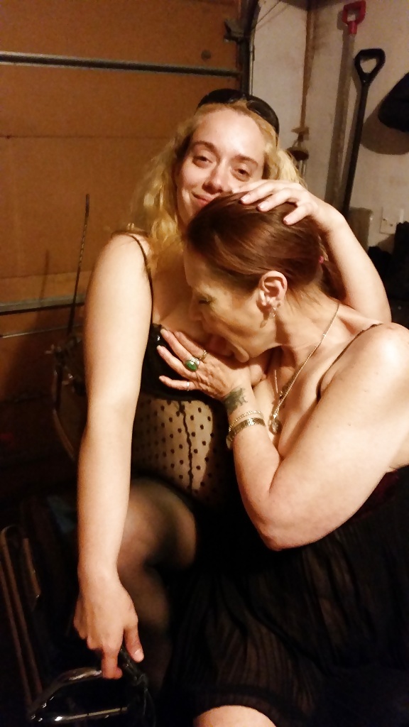 Photobucket - Crack Whores #34567095