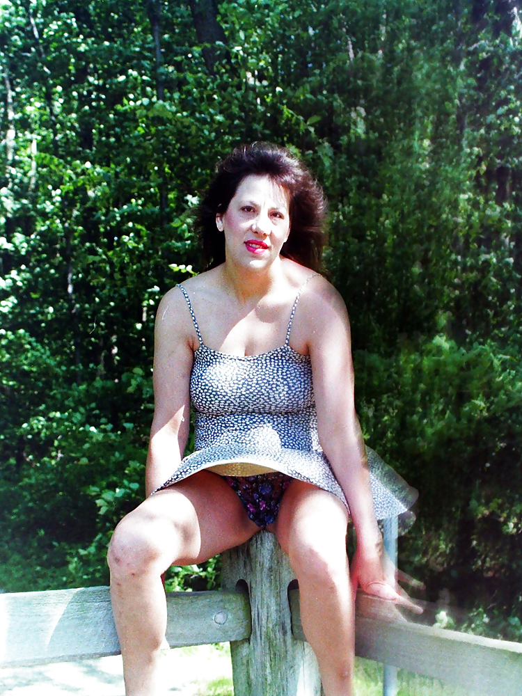 Ex-Frau In Einem Park Zu Blinken #34271622