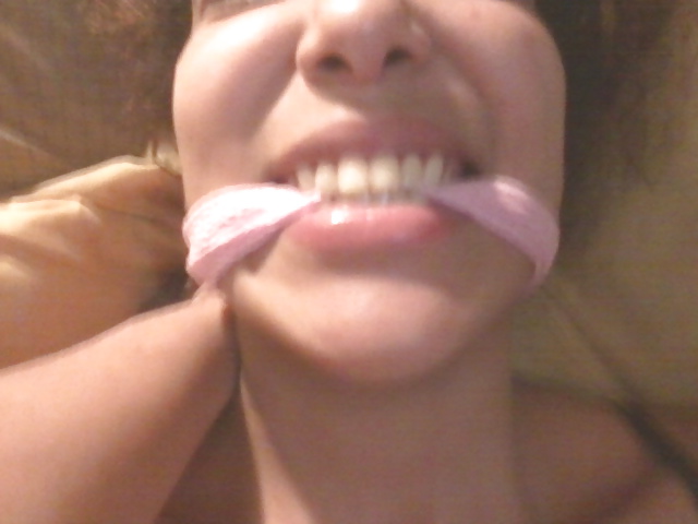 Zoe showing off #31026003