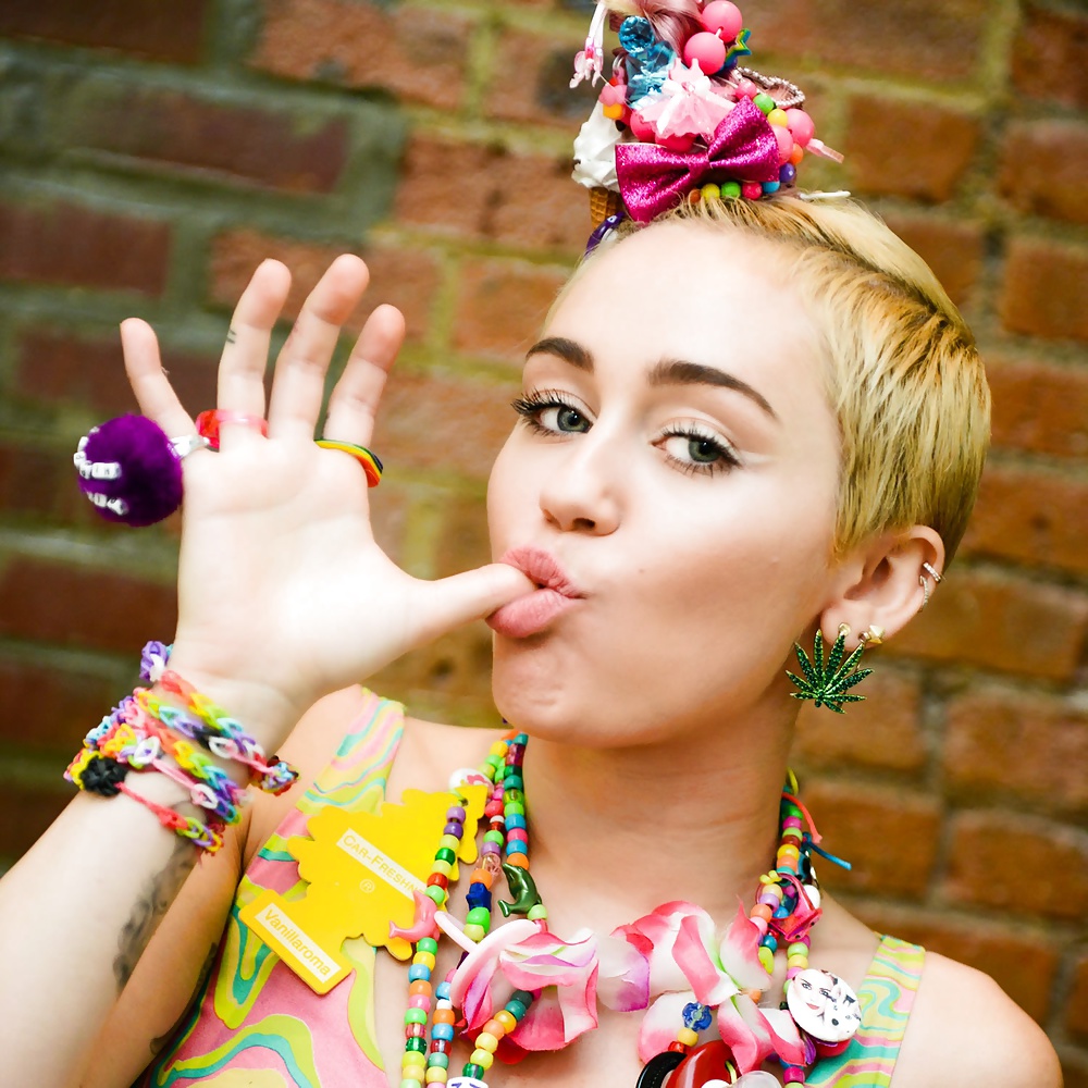 La petera de Miley #40470232