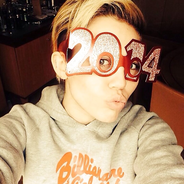 La petera de Miley #40470386