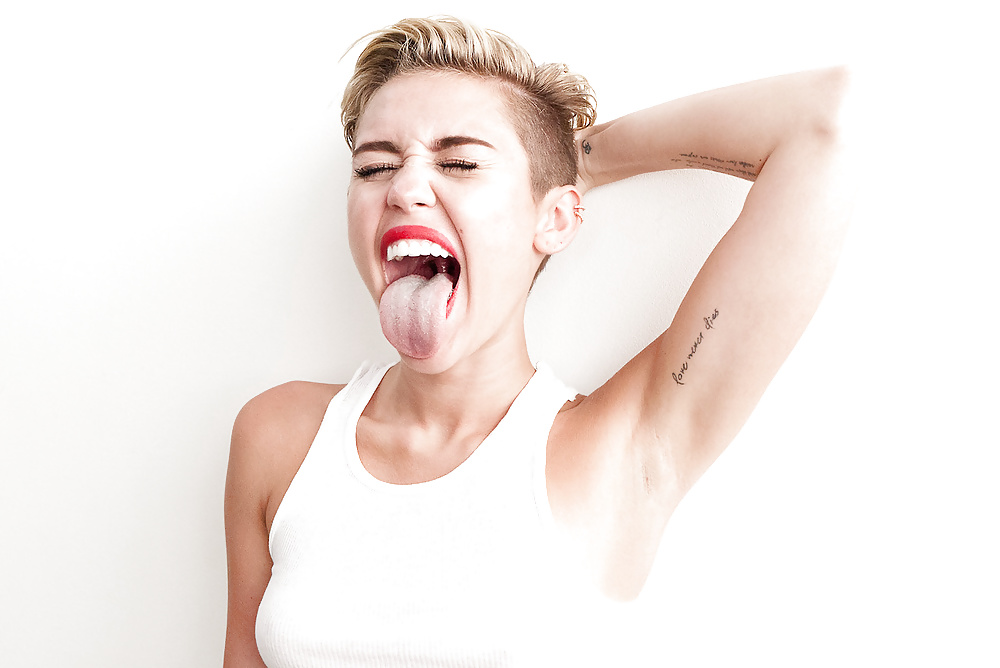 La petera de Miley #40470670