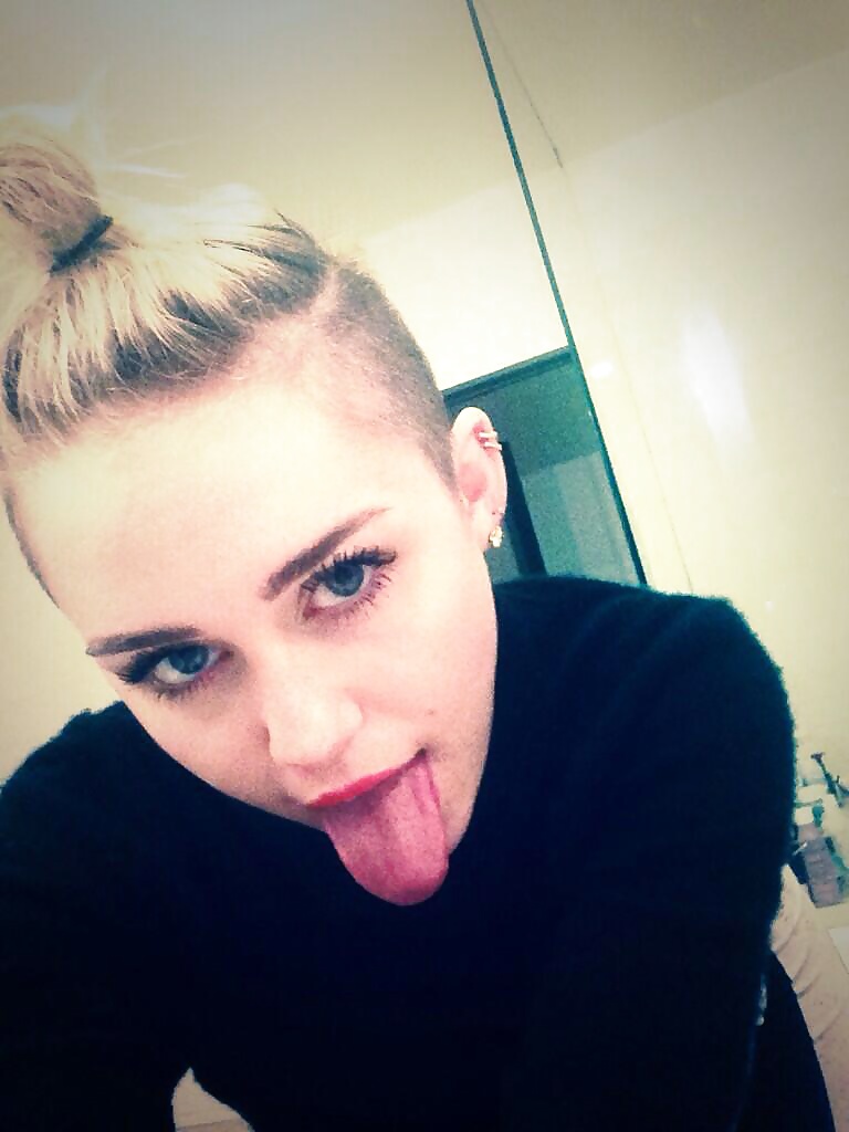 La petera de Miley #40470728