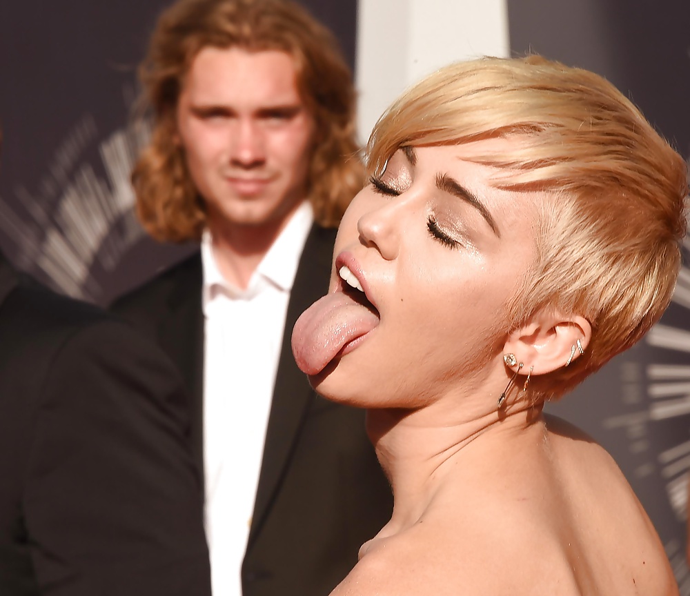 La petera de Miley #40470749